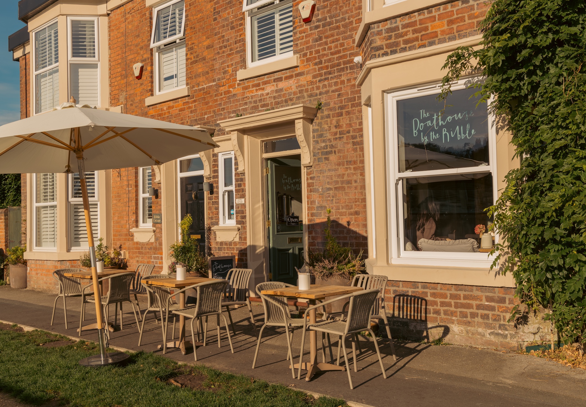 Boathouse Cafe Exterior View
